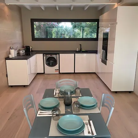 Apartment With Garden *